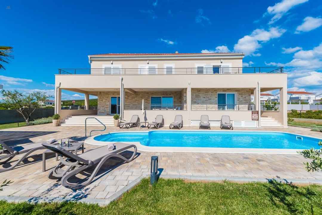 Attraktive Villa mit Pool in ruhiger Lage bei Sukosan in der Region Zadar