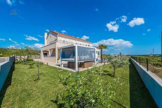 Thumbnail von Attraktive Villa mit Pool in ruhiger Lage bei Sukosan in der Region Zadar
