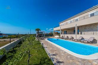 Thumbnail von Attraktive Villa mit Pool in ruhiger Lage bei Sukosan in der Region Zadar