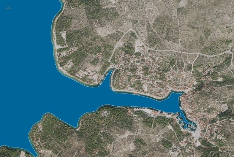 Großes Baugrundstück für Hotels, Villen in 1. Reihe zum Meer