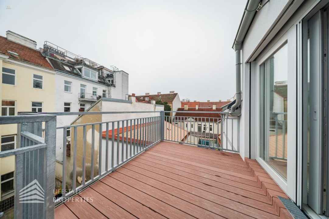 Heller 4-Zimmer Erstbezug mit Balkon, Nähe Kutschkermarkt