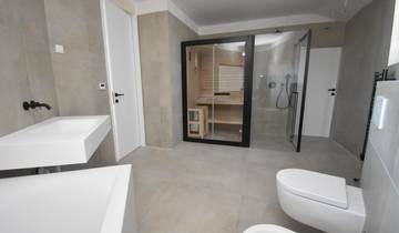 Thumbnail von 屋上のプールとパノラマの海の景色が楽しめる豪華なペントハウス