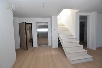 Thumbnail von 屋上のプールとパノラマの海の景色が楽しめる豪華なペントハウス