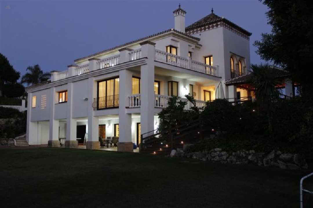 Luxus-Villa in Elviria R2289857 