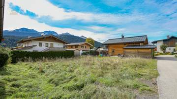 Thumbnail von Grundstück mit Baugenehmigung für Doppel- oder Mehrfamilienhaus