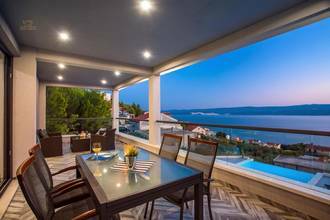 Thumbnail von Moderne Villa mit Infinity-Pool und Panorama-Meerblick, Region Omis