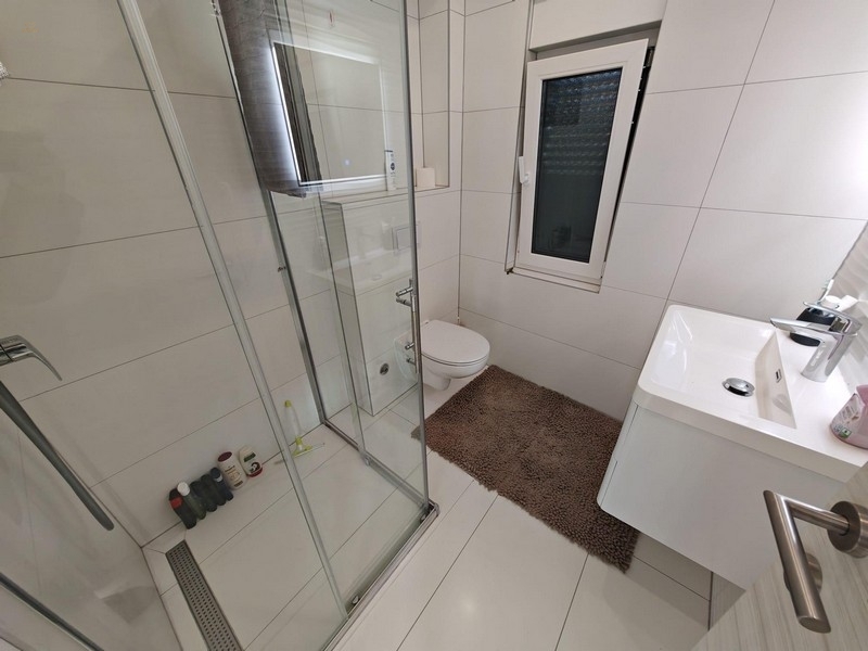 Thumbnail von Penthouse mit Dachterrasse und Pool