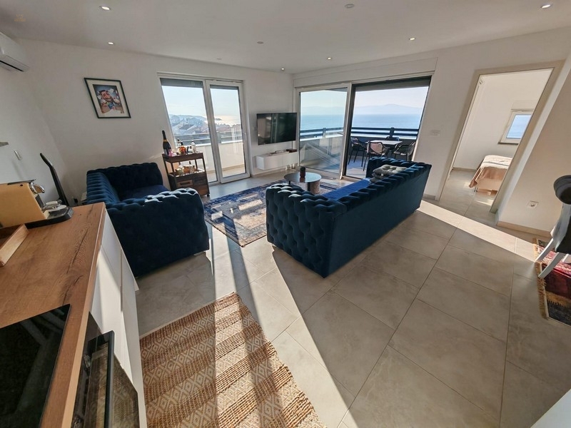 Thumbnail von Penthouse mit Dachterrasse und Pool