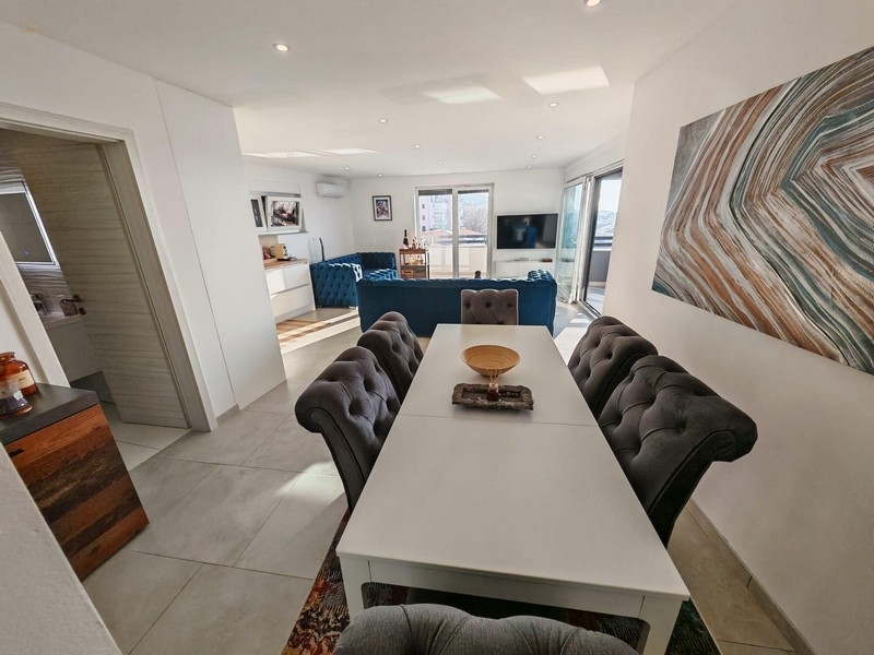 Thumbnail von Penthouse mit Dachterrasse und Pool