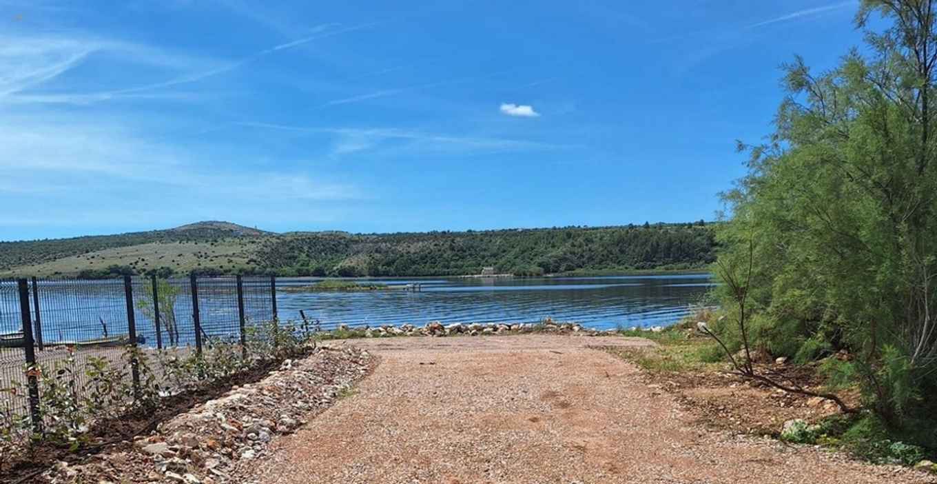Baugrundstück direkt am Meer
