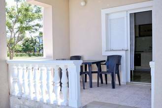 Thumbnail von Apartmenthaus nahe dem Meer, Insel Pag