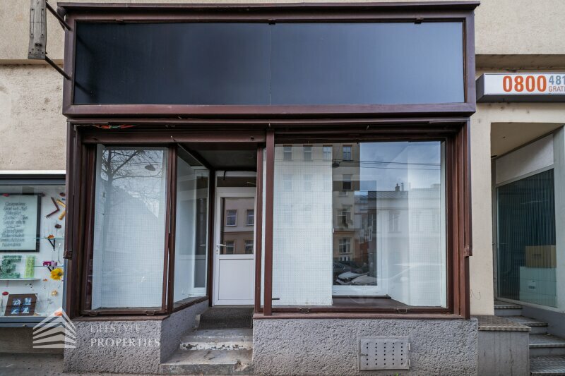 Frequented commercial premises office, near Lidlpark