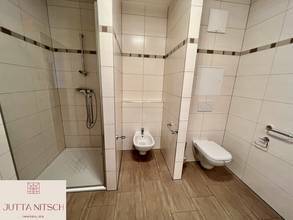 Thumbnail von Barrierefreie Gartenwohnung mit zwei Terrassen und zwei Garagenplätzen - Gießhübl Zentrum