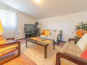 Thumbnail von Haus mit Swimmingpool, Garage und Garten - mit Meerblick in der Region Zadar