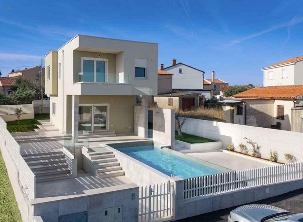 Neue Villa mit Meerblick