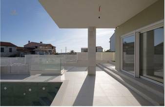 Thumbnail von Neue Villa mit Meerblick