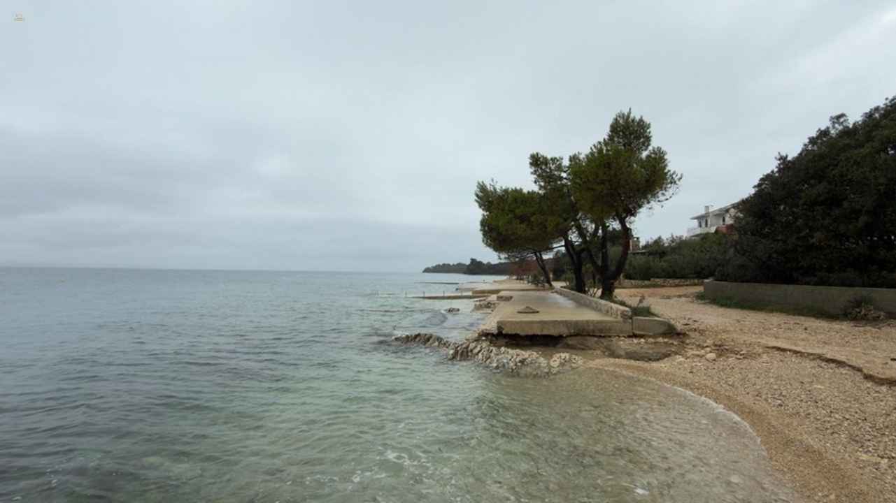 Neue Erdgeschosswohnung nahe dem Meer