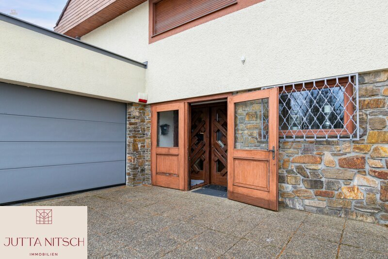 Thumbnail von Charmante Terrassenvilla mit Wienerwaldblick - Breitenfurt