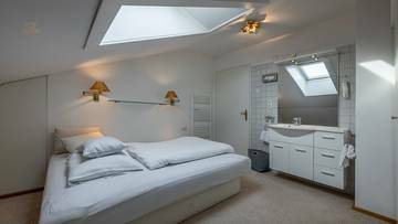 Thumbnail von Domizil mit Potenzial in zentrumsnaher Ruhelage - Ski Out