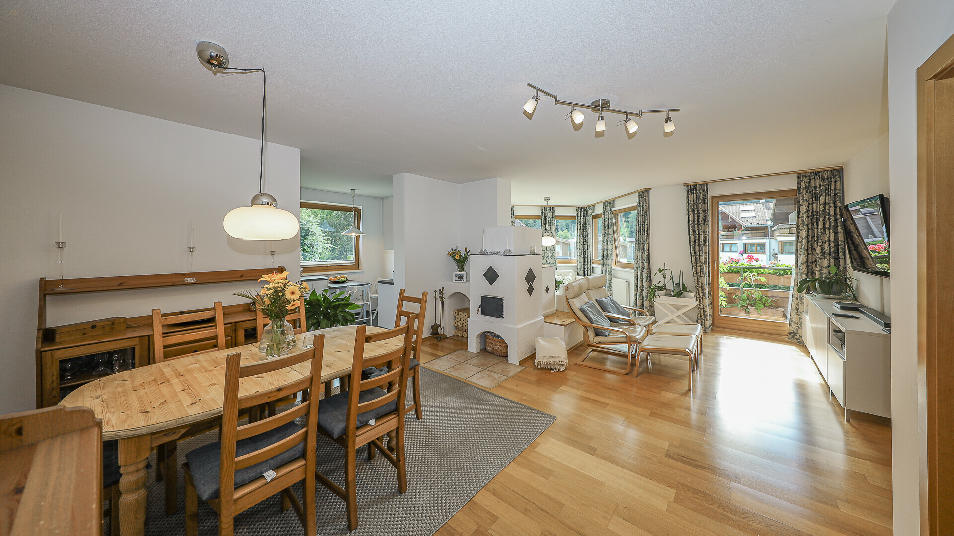 Großzügige Wohnung in zentrumsnaher Ruhelage