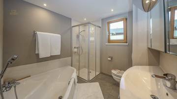 Thumbnail von Großzügige Wohnung in zentrumsnaher Ruhelage