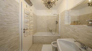 Thumbnail von Altbestand mit Potenzial in prominenter Toplage auf der Bichlalm