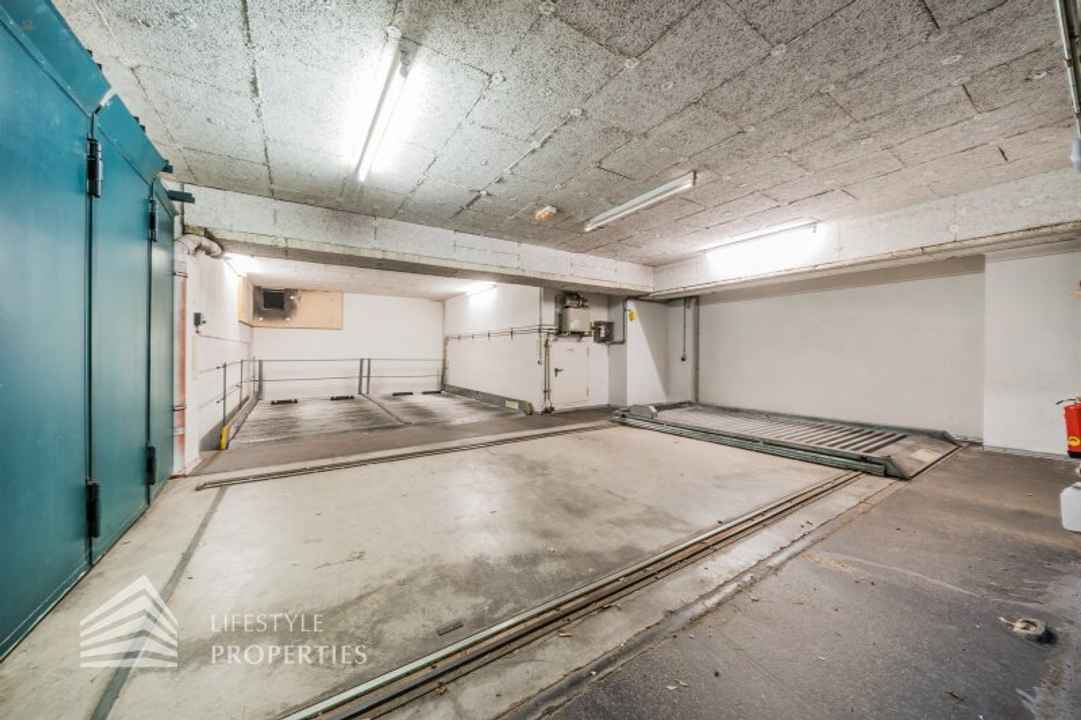 Posto auto in garage in una posizione privilegiata del 18° distretto di Vienna
