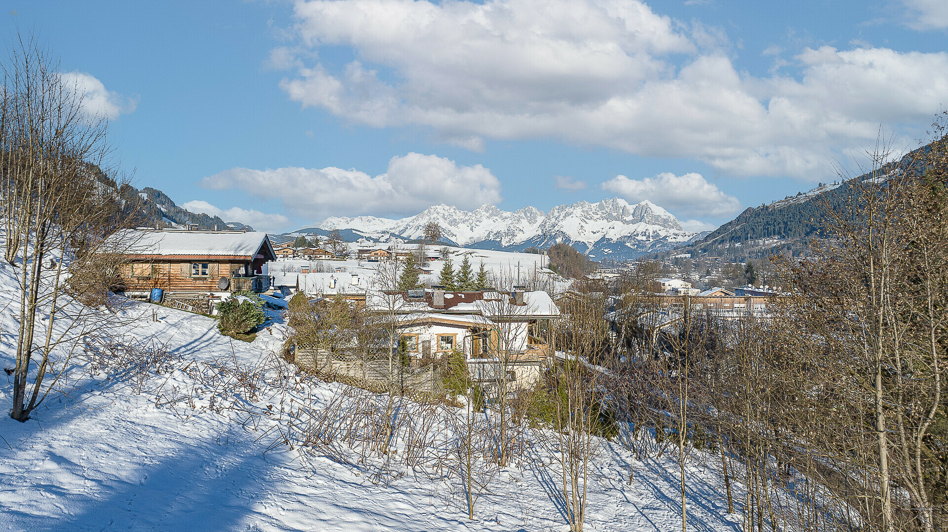 Großzügiges Grundstück mit traumhaftem Ausblick