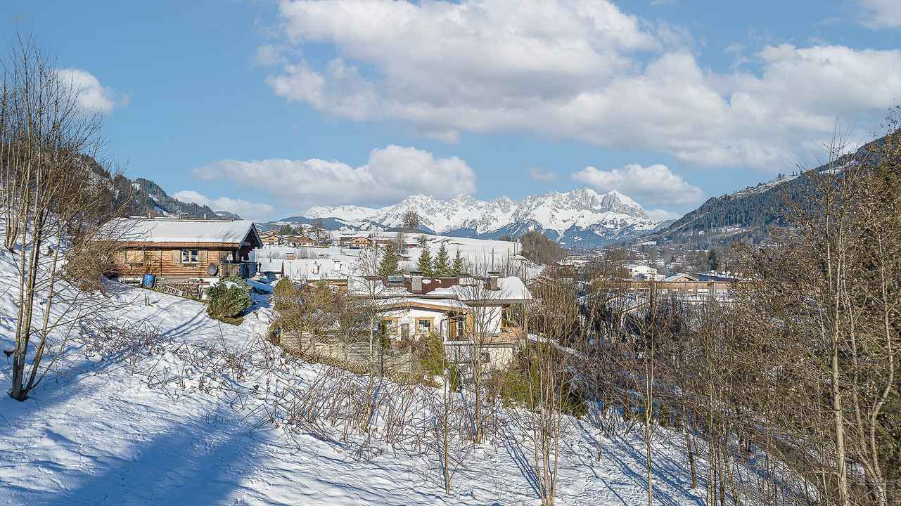 Großzügiges Grundstück mit traumhaftem Ausblick