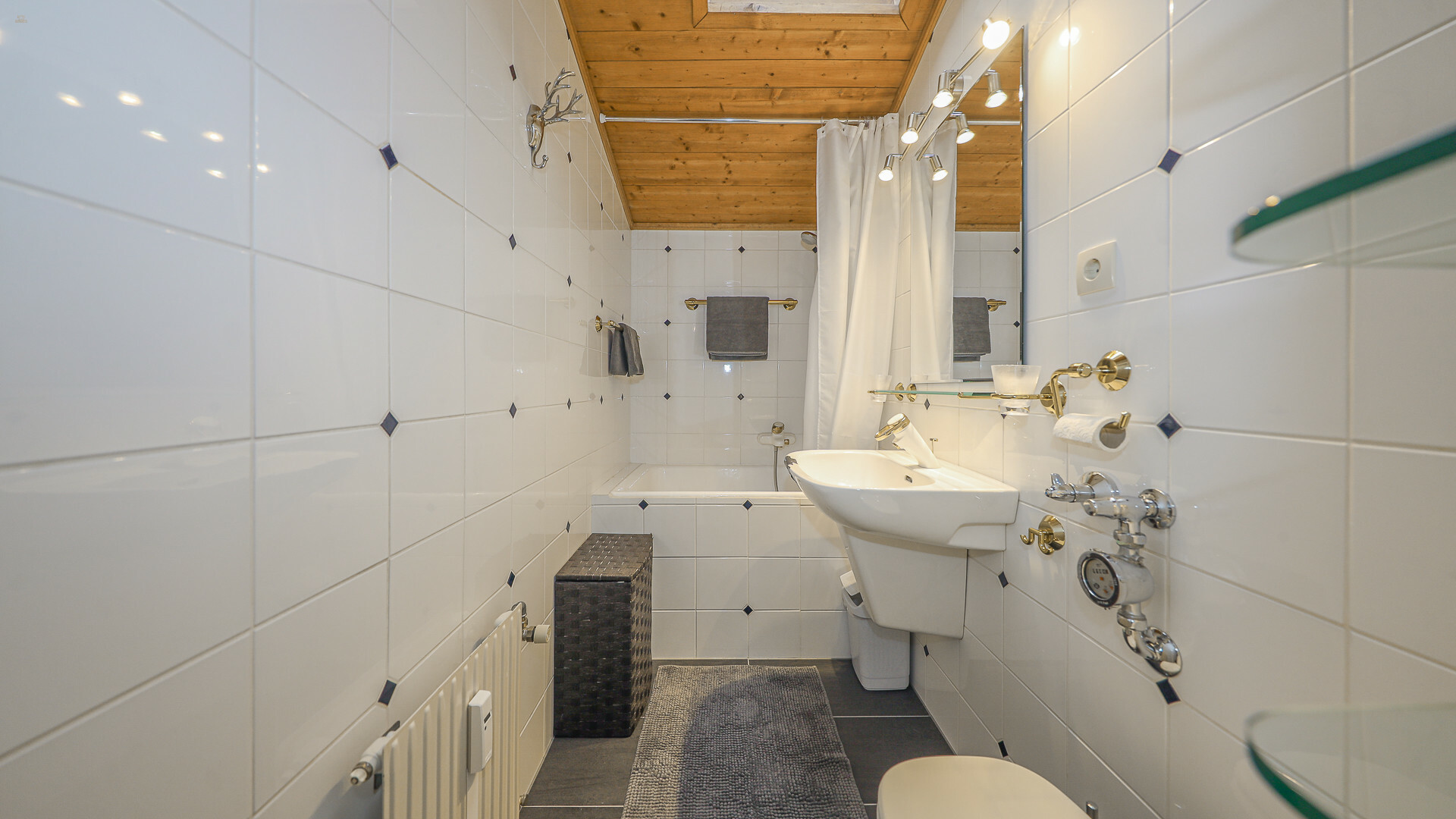 Thumbnail von Dachgeschosswohnung an der Skipiste mit Kaiserblick