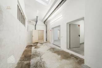 Thumbnail von 広々とした3部屋のオフィス、大きな倉庫、自家用車の出入り口付き、ランドストラー近く