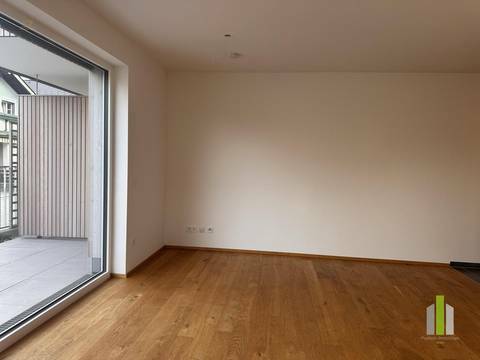 Leben in Seenähe – Moderne 2-Zimmer-Wohnung mit Terrasse &amp; Grünstreifen