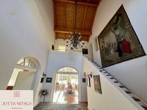 Thumbnail von Extravagante Luxusvilla mit Sauna und Hallenbad - am Waldrand von Gießhübl mit Wienblick