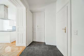 Thumbnail von Grosszügige helle 2-Zimmer Altbau-Wohnung in zentraler Lage