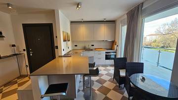 Thumbnail von Modernes Appartement mit Dachterrasse und Meerblick