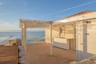 Thumbnail von Mediterranes Haus in außergewöhnlicher Lage direkt am Meer, Insel Hvar