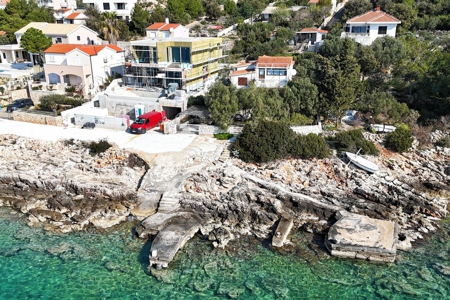 Thumbnail von Moderne Neubau-Villa in der 1. Reihe zum Meer, Region Rogoznica