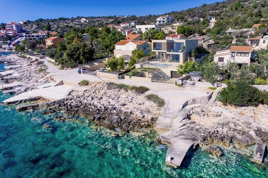 Thumbnail von Moderne Neubau-Villa in der 1. Reihe zum Meer, Region Rogoznica