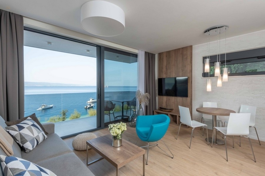 Modernes Appartement direkt am Meer mit Communitypool