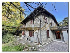 Thumbnail von Lago Maggiore apartes, schmuckes Landhaus, Alleinlage, riesiges Areal