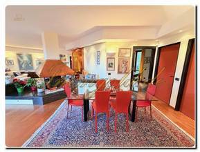 Thumbnail von Immogold Lago Maggiore Aparte Eck-Villa inkl. Garten und Seeblick