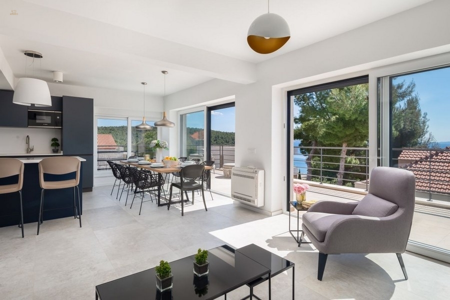 Thumbnail von Moderne Villa mit Pool nahe dem Meer