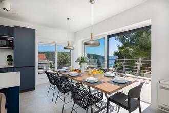 Thumbnail von Moderne Villa mit Pool nahe dem Meer