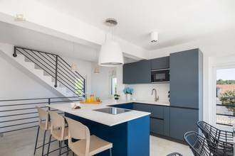 Thumbnail von Moderne Villa mit Pool nahe dem Meer