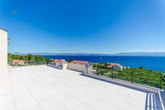 Thumbnail von Apartmentvilla mit 4 Wohnungen und Swimmingpool, Insel Solta