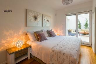 Thumbnail von Moderne Villa mit mediterranen Elementen und Panorama-Meerblick