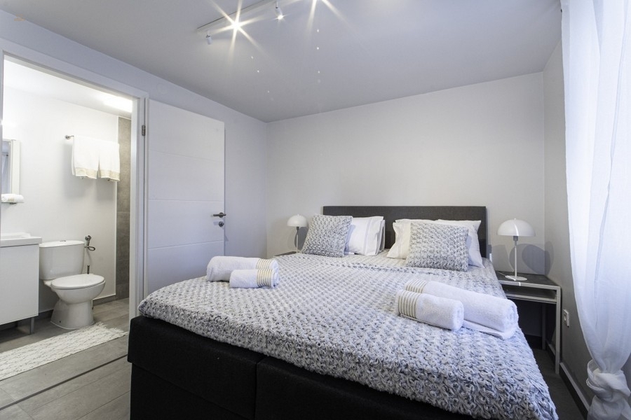 Thumbnail von Modernes Haus mit Panorama-Meerblick