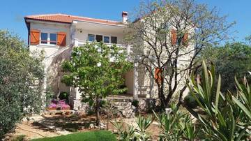 Thumbnail von Haus mit wunderschönem Meerblick in einem kleinen Ort auf Pag