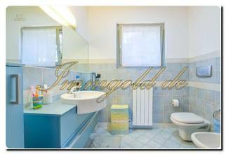 Thumbnail von Immogold Lago Maggiore, attraktive Maisonette in moderner Wohnanlage mit beeindruckendem Seeblick und exklusivem Gemeinschaftspool – ideal für alle, die Komfort, Ruhe und Lebensqualität schätzen.