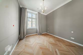 Thumbnail von Wunderschöne 3-Zimmer Wohnung mit Garage und Fitnessraum, Nähe Rudolfinerhaus